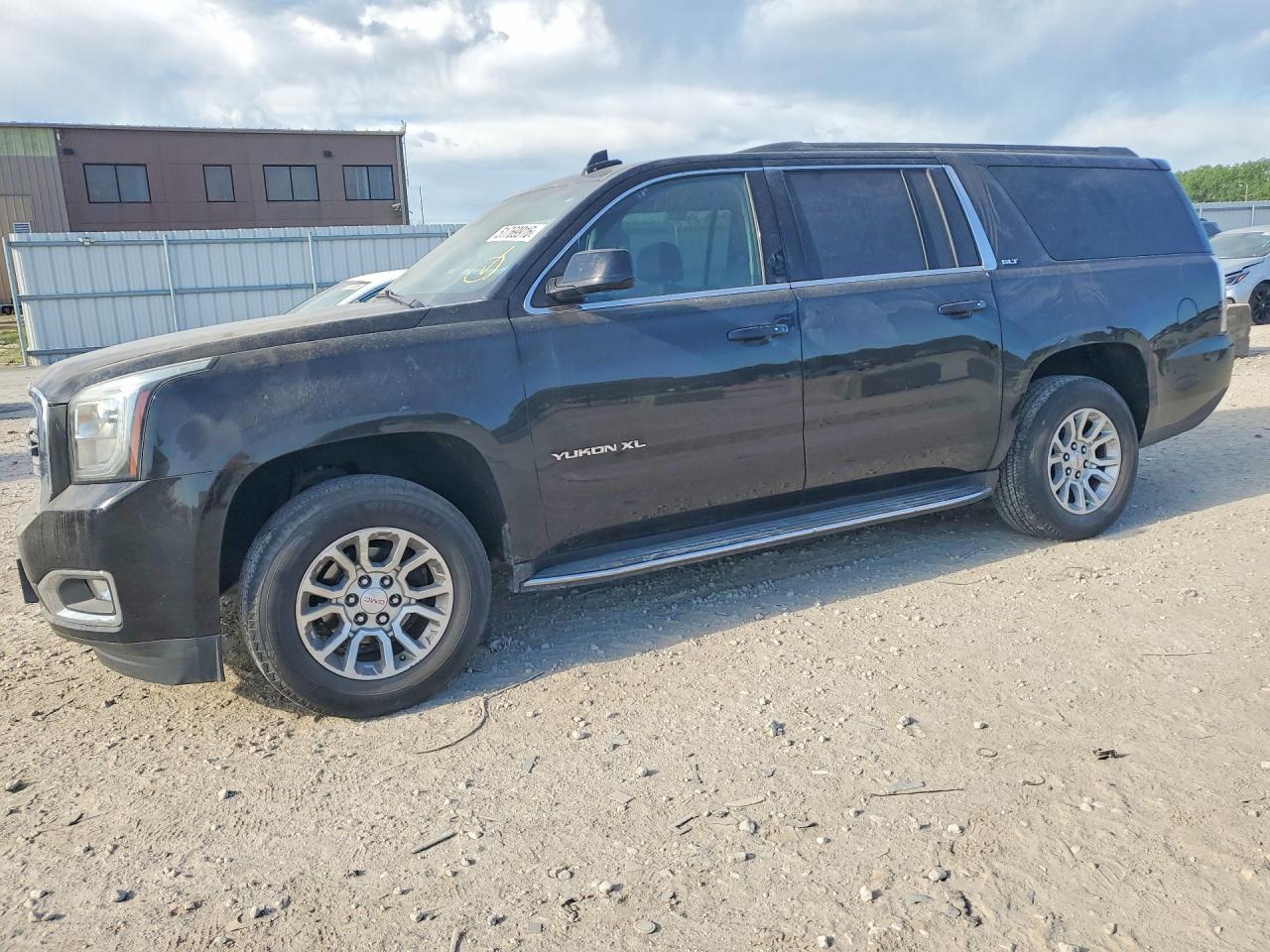 Salvage GMC Yukon Image