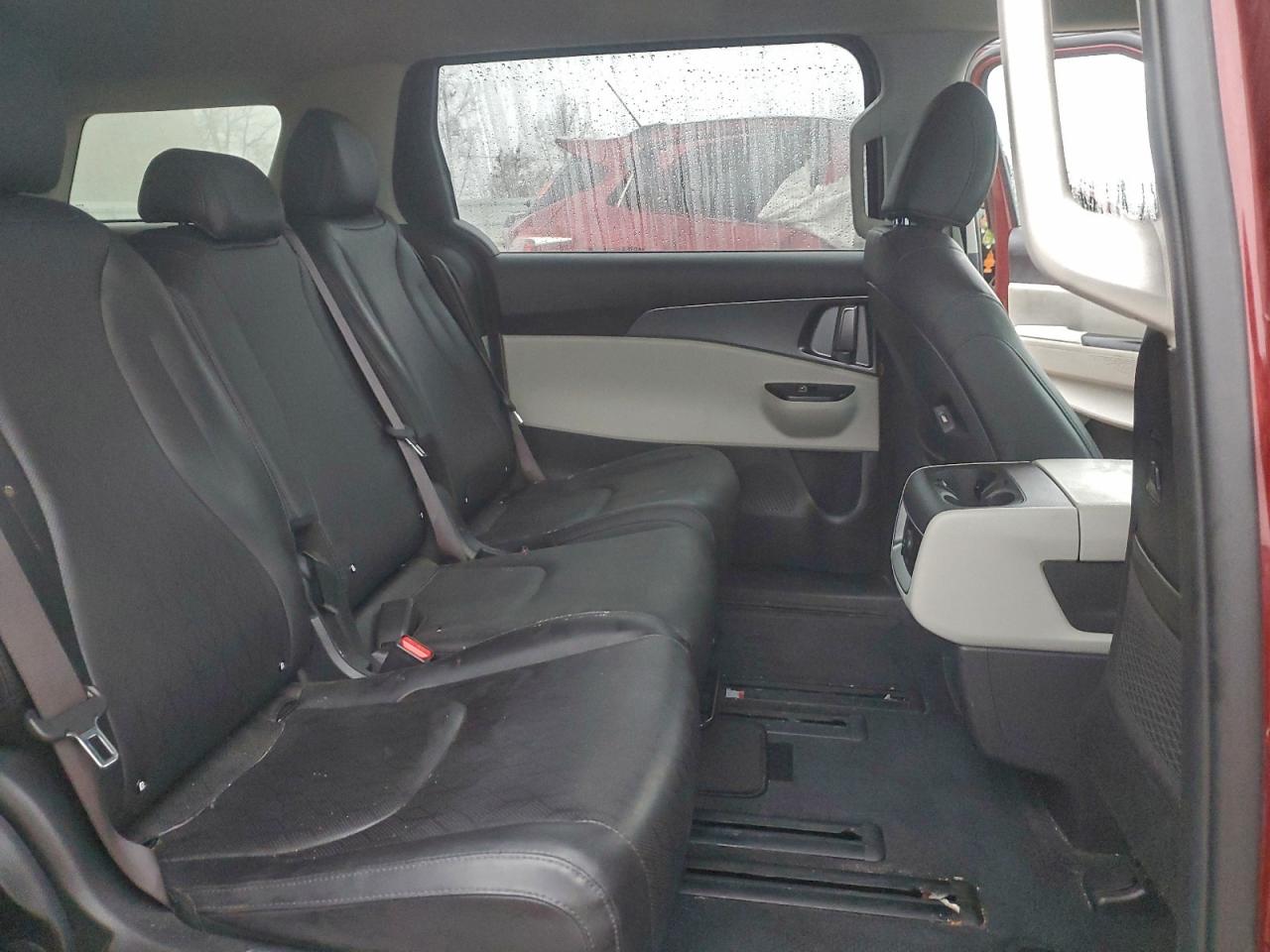 Kia Carnival Lx