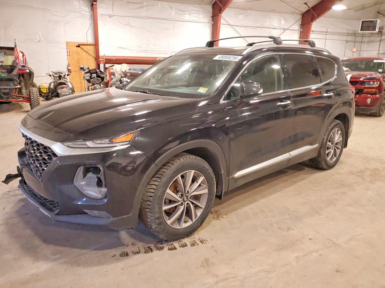 Salvage Hyundai SANTA FE Image