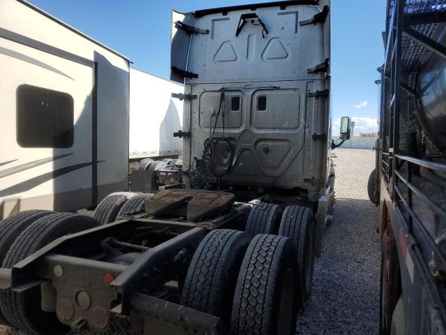 Freightliner Cascadia 125
