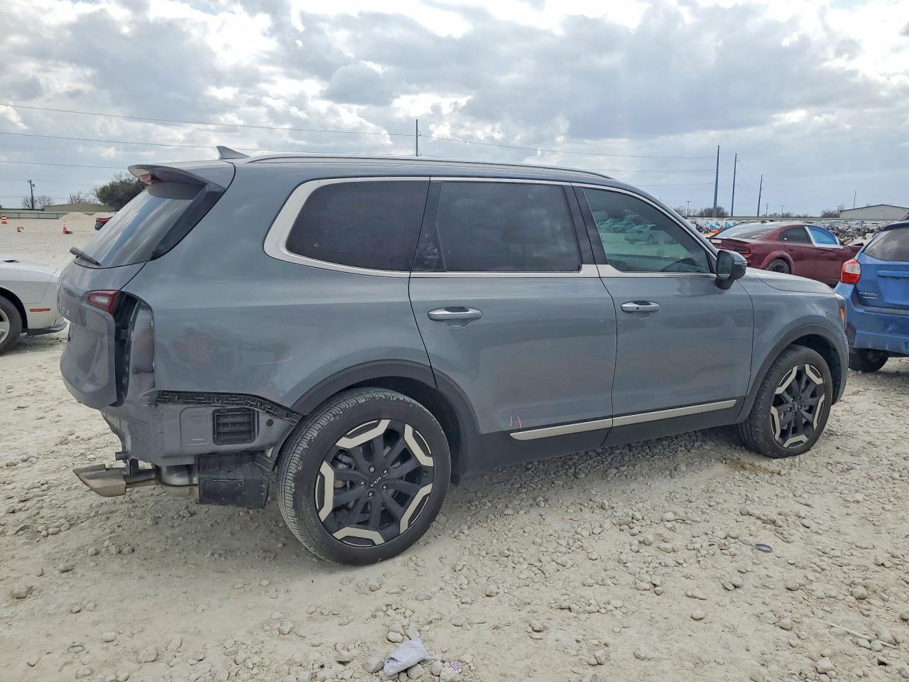 Kia Telluride S