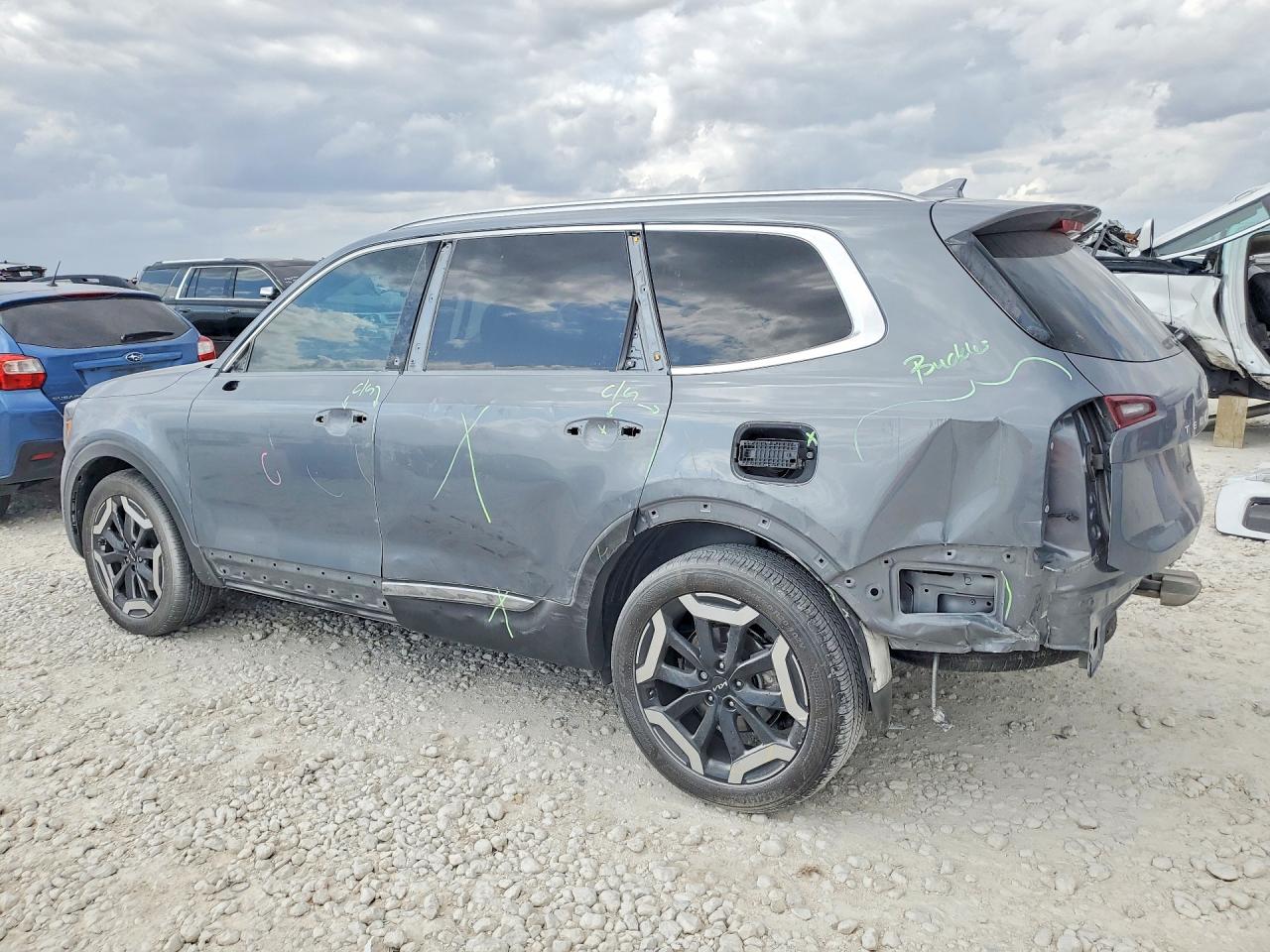 Kia Telluride S