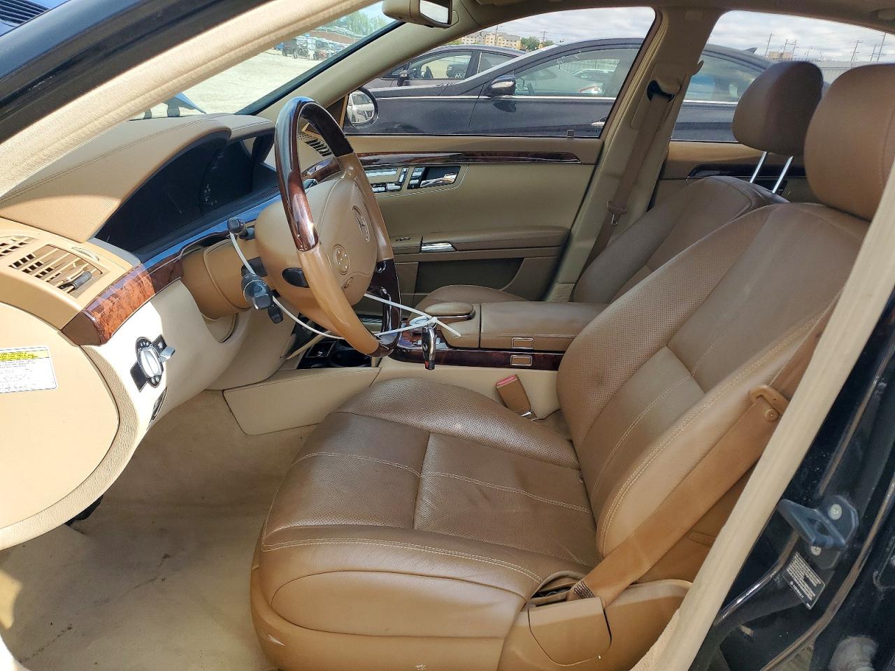 Mercedes-Benz S-Class 550