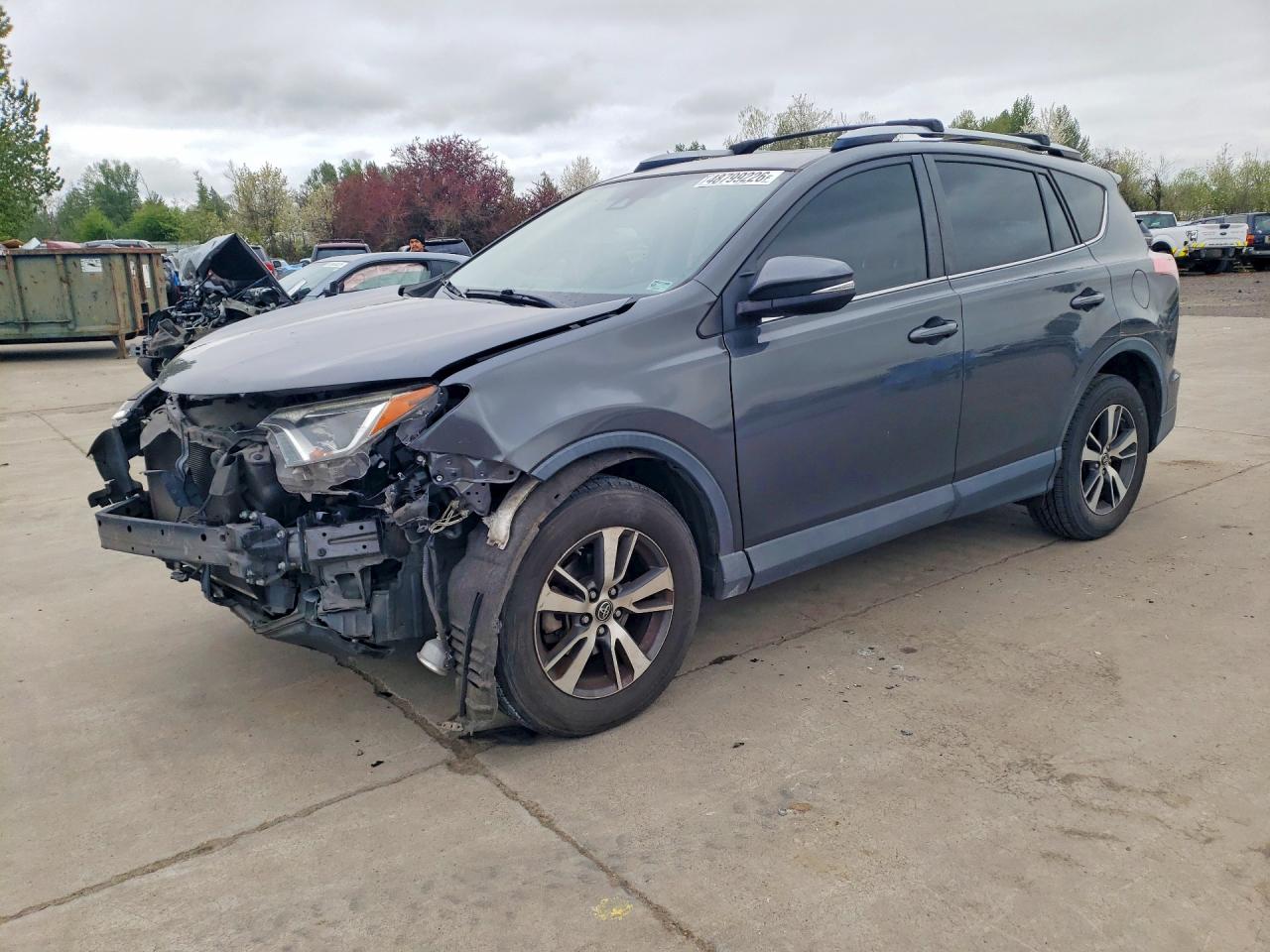 Salvage Toyota RAV4 Image