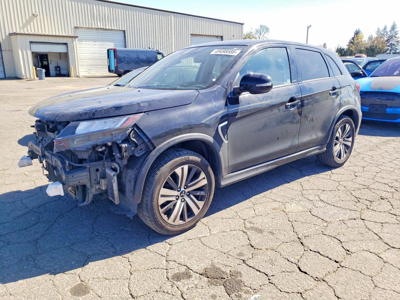 Salvage Mitsubishi Outlander Image