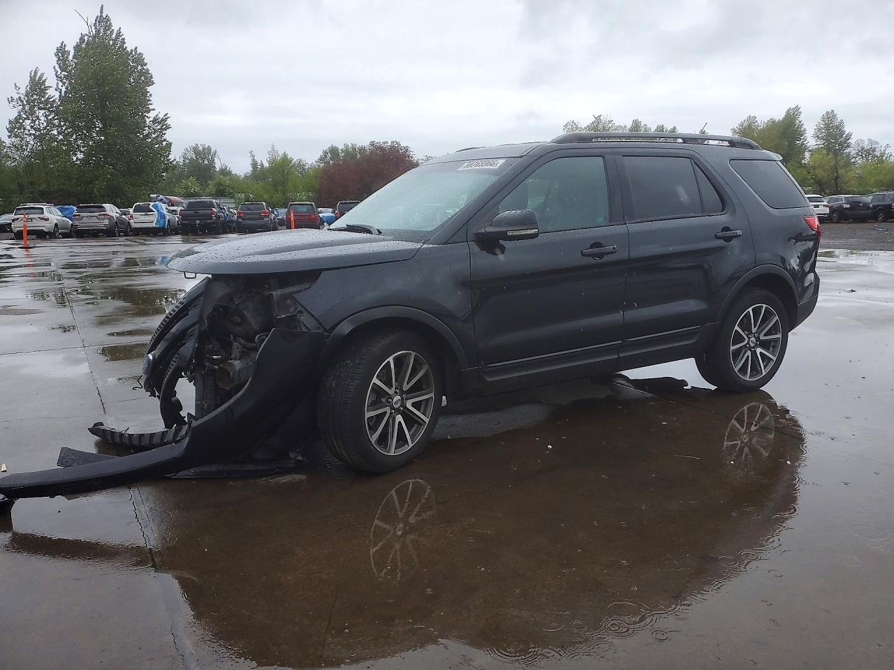 Salvage Ford Explorer Image