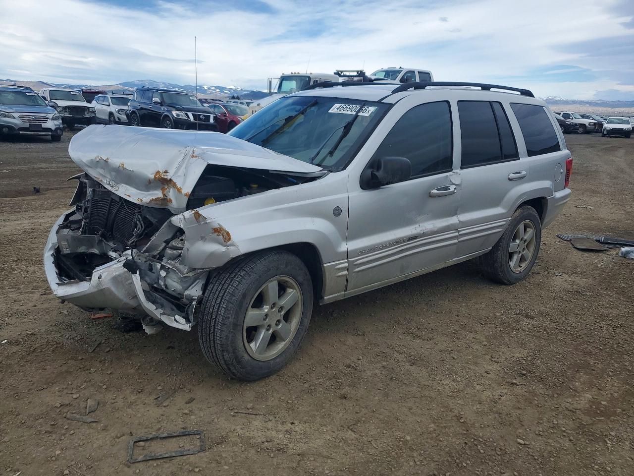 Salvage Jeep Cherokee Image