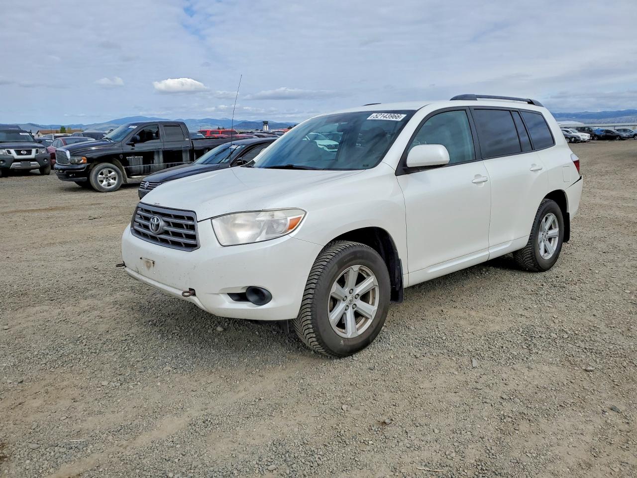 Salvage Toyota Highlander Image