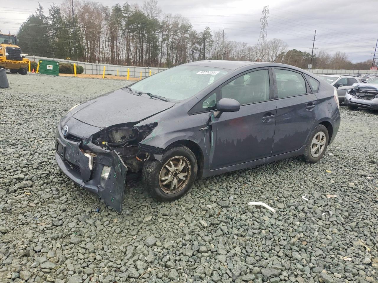 Salvage Toyota Prius Image