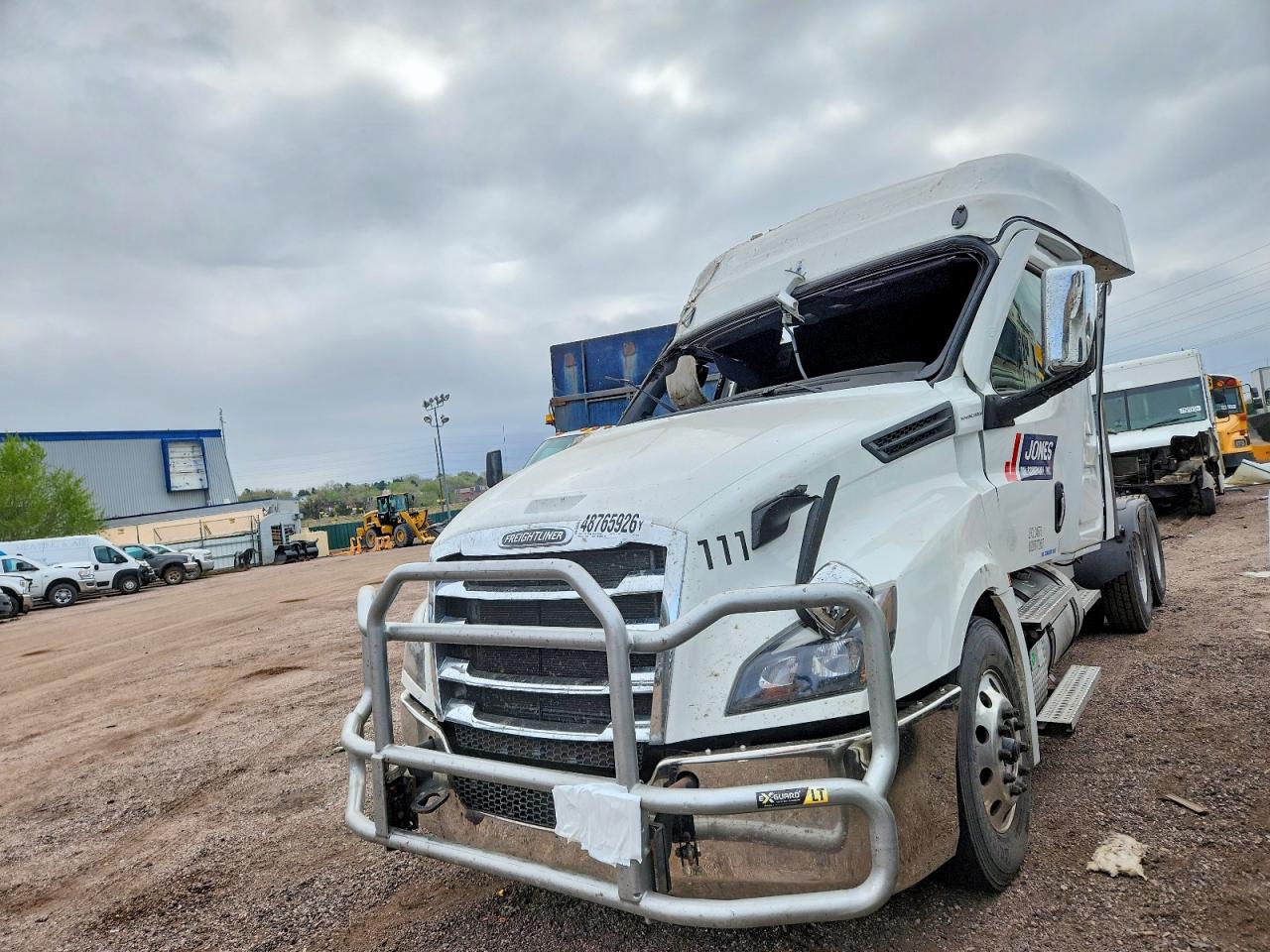 Freigliner Cascadia 126