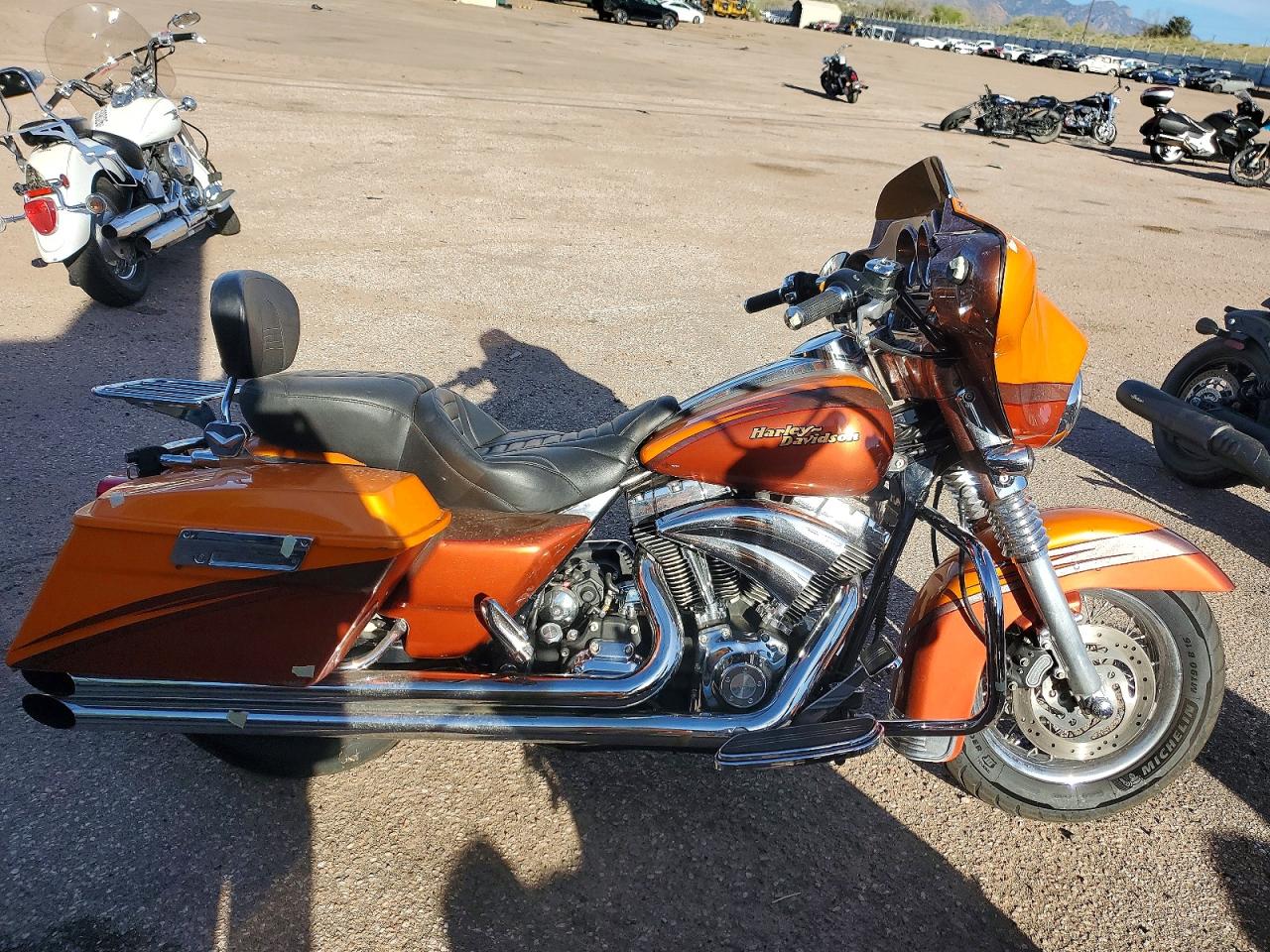 Salvage Harley-Davidson Fl Image