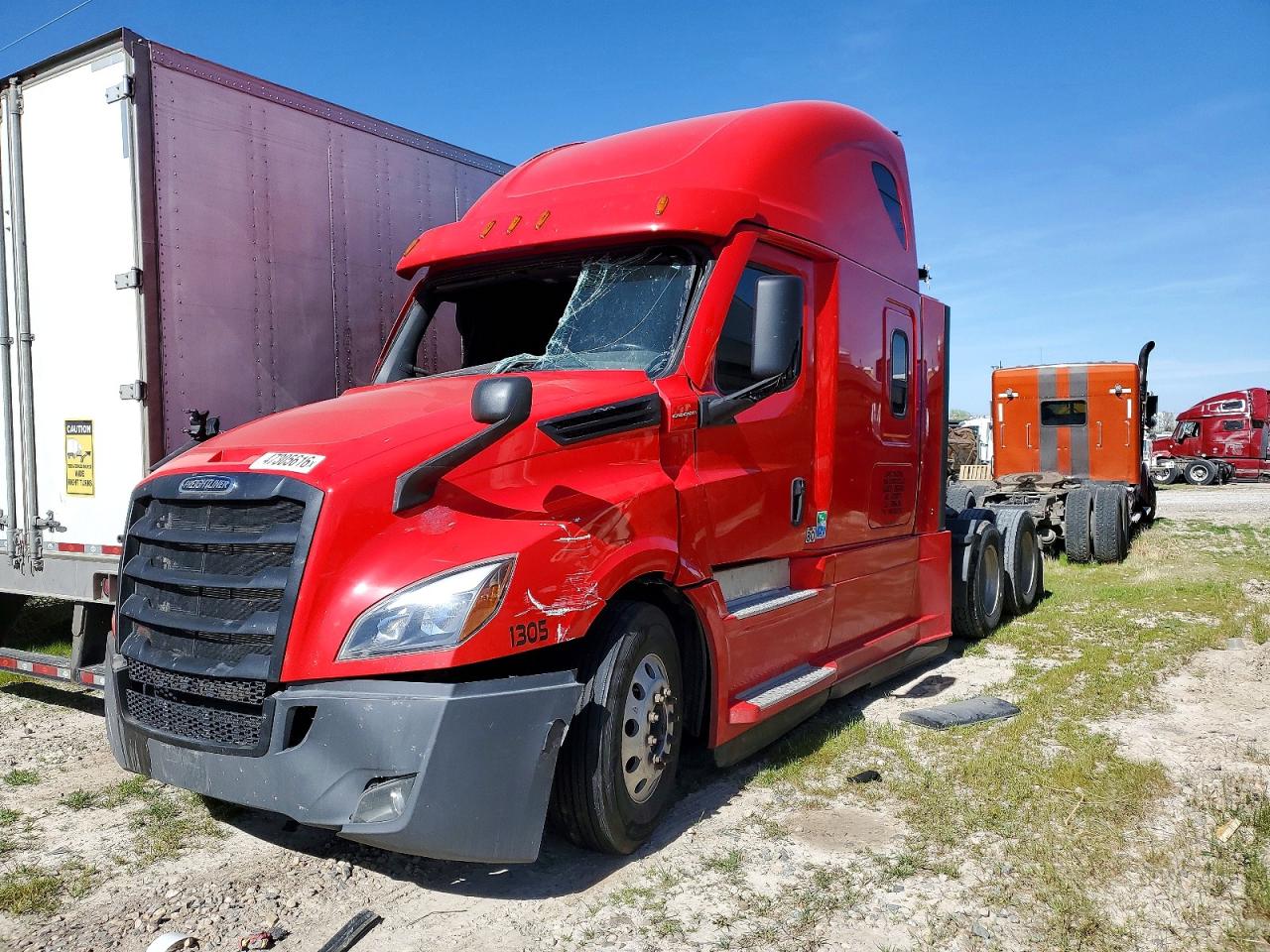 Freigliner Cascadia 126
