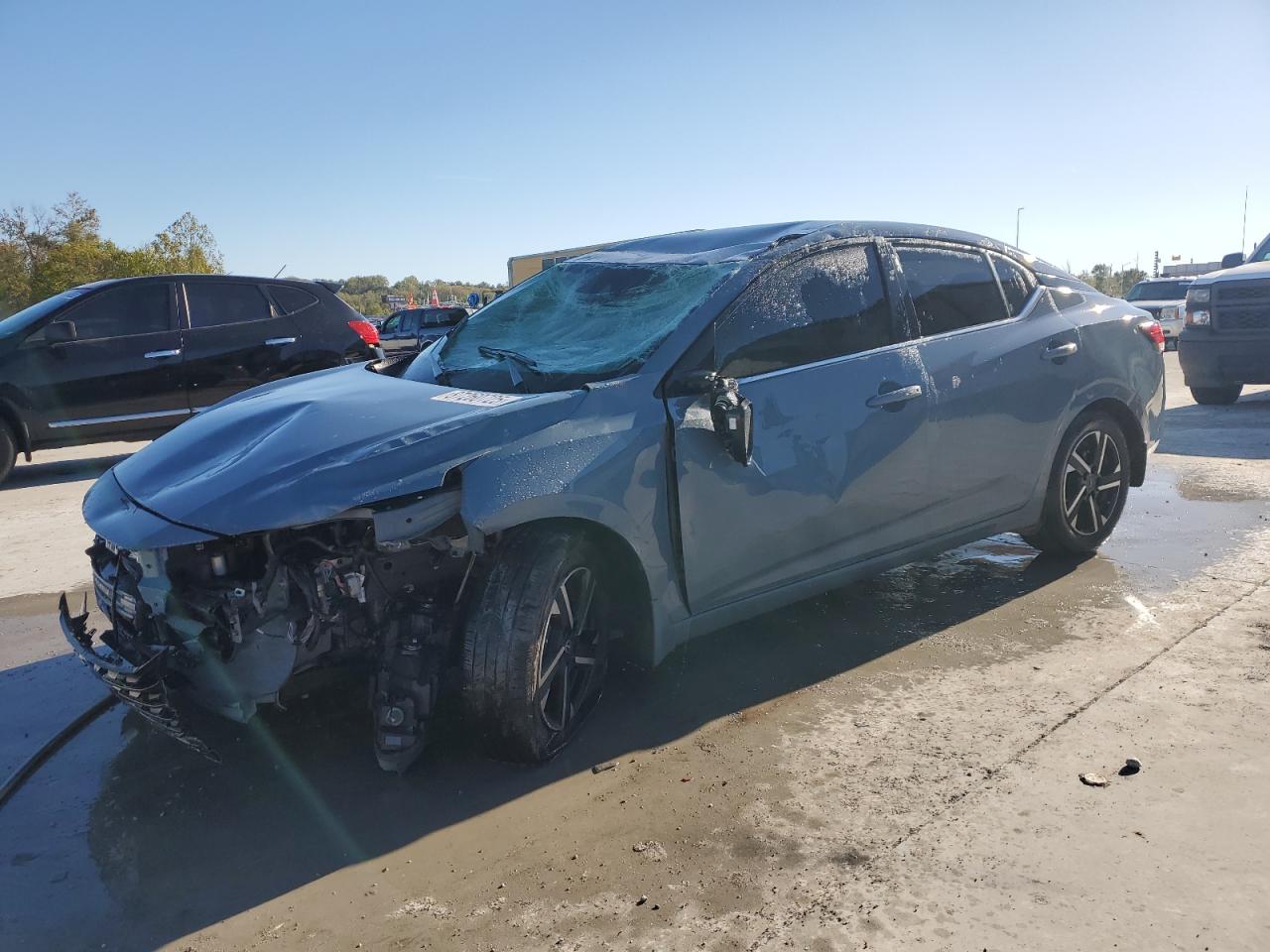 Salvage Nissan Sentra Image