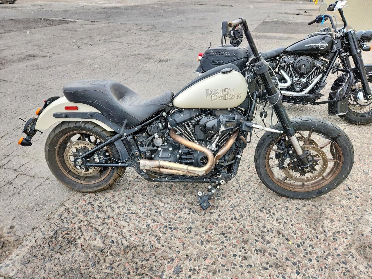 Salvage Harley-Davidson Fxlrst Image
