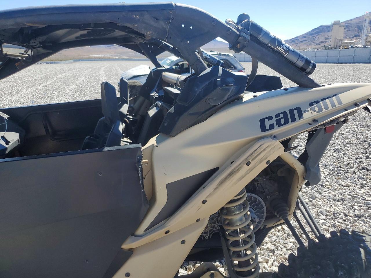 Can-Am Maverick X3
