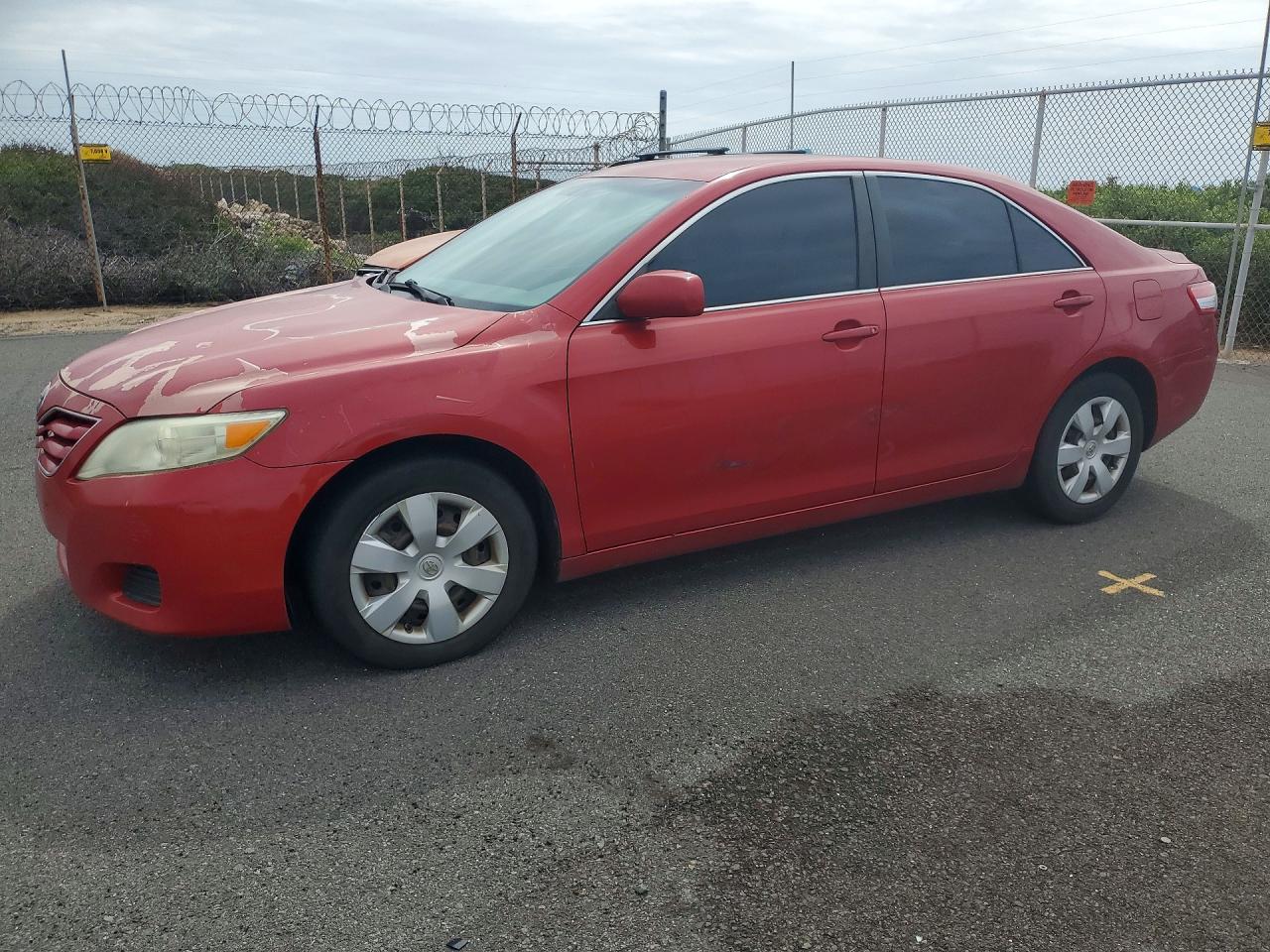 Salvage Toyota Camry Image