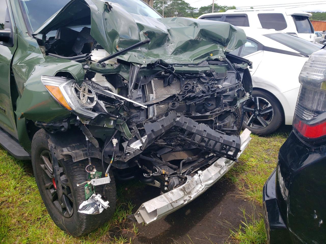 Toyota Sequoia Sr5