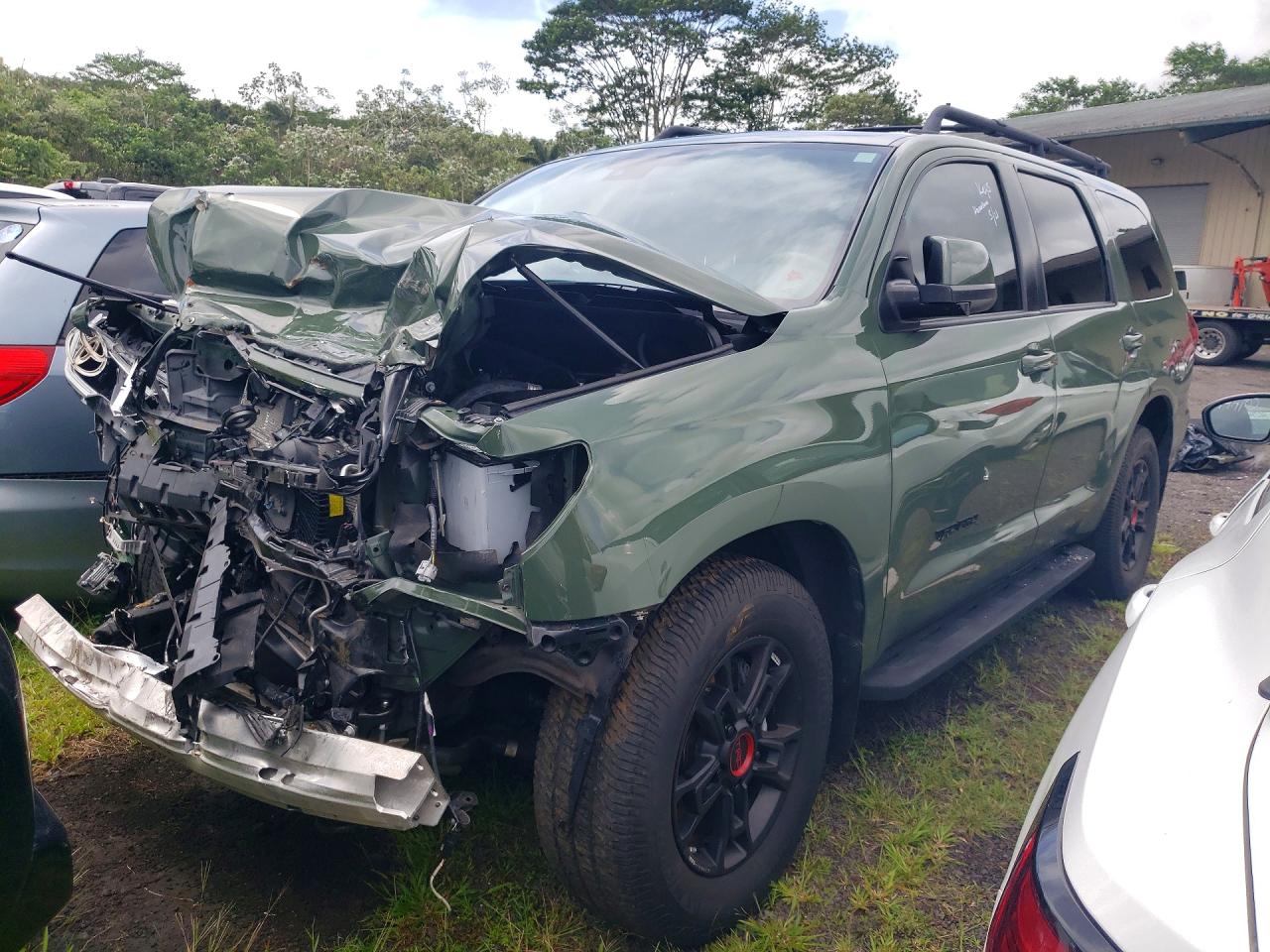 Salvage Toyota Sequoia Image