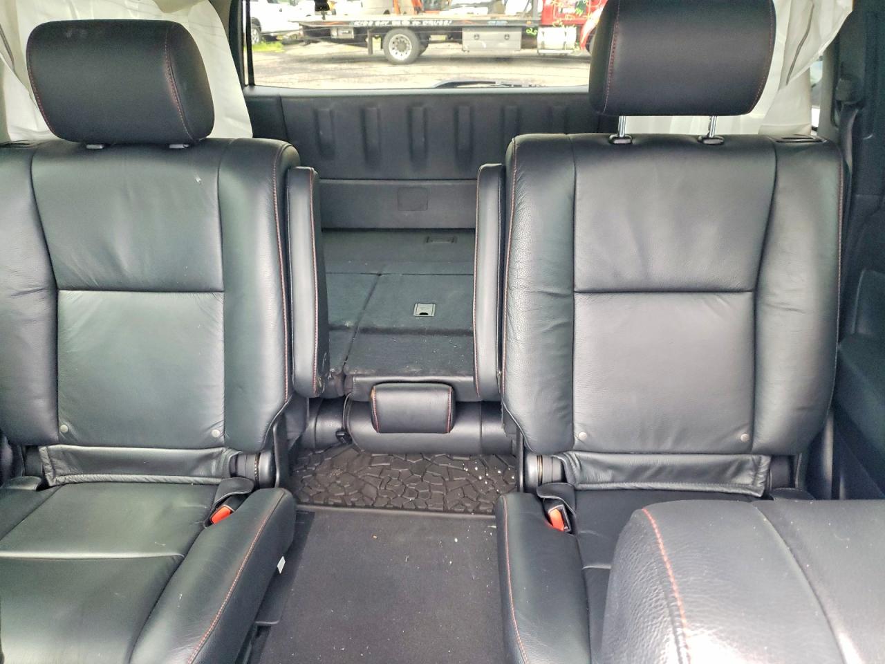 Toyota Sequoia Sr5