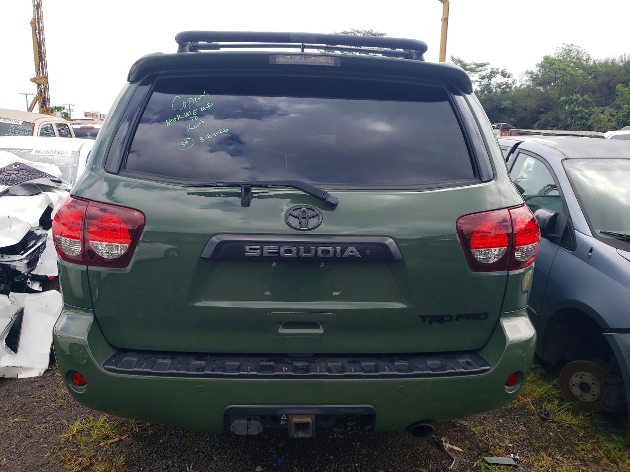 Toyota Sequoia Sr5