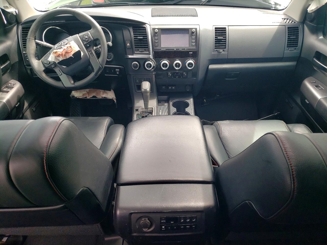 Toyota Sequoia Sr5