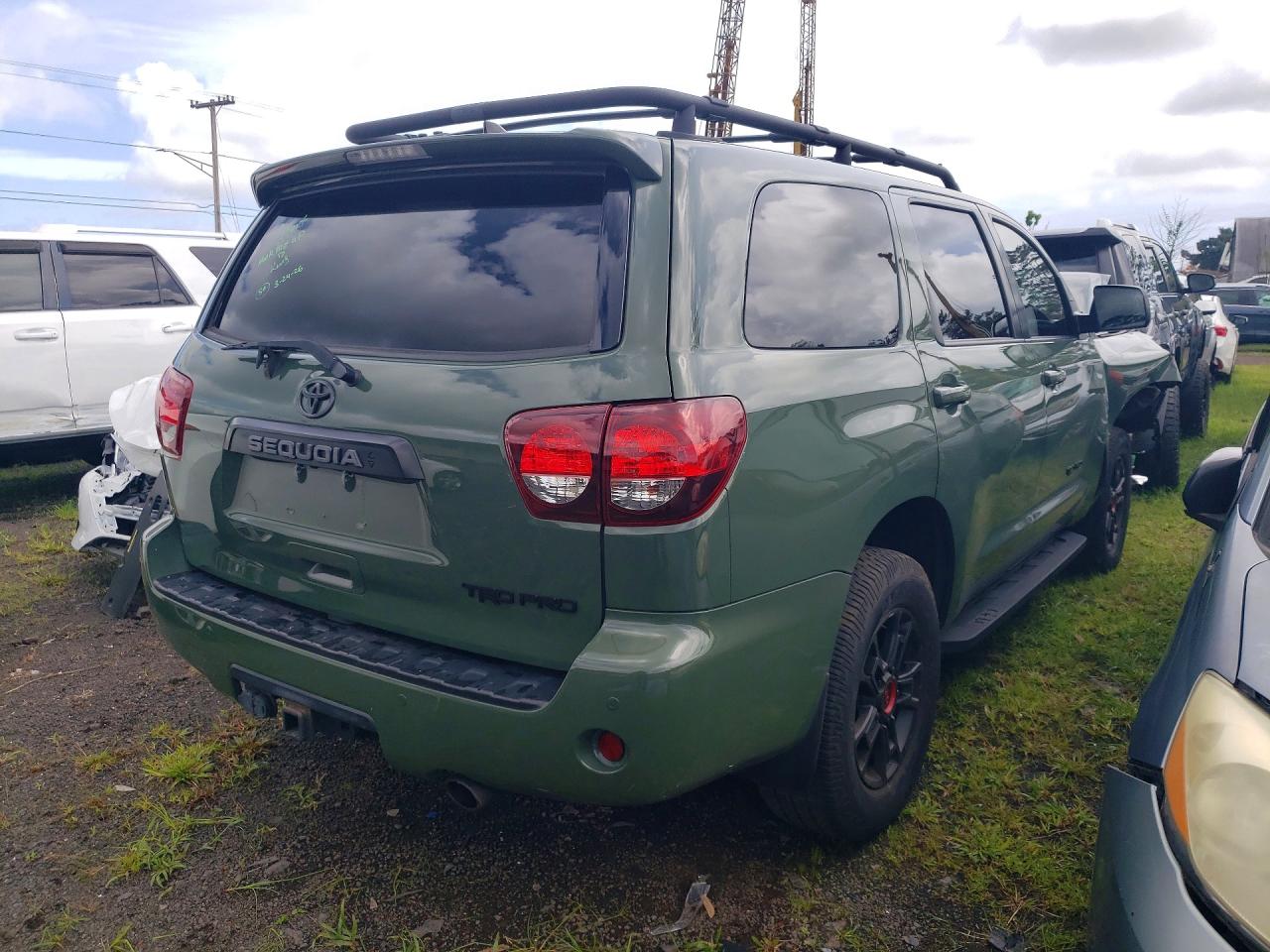 Toyota Sequoia Sr5