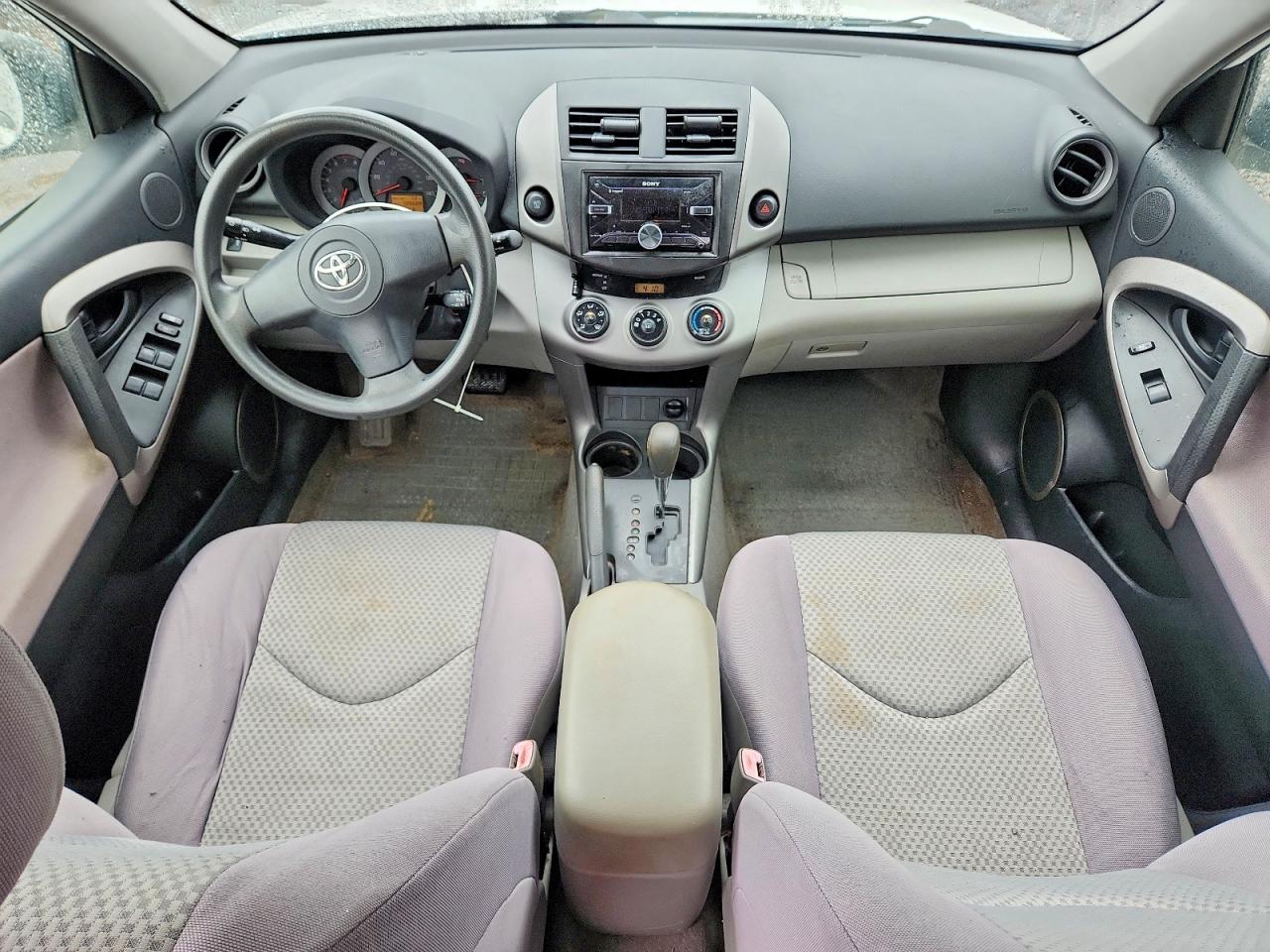 Toyota RAV4 Base