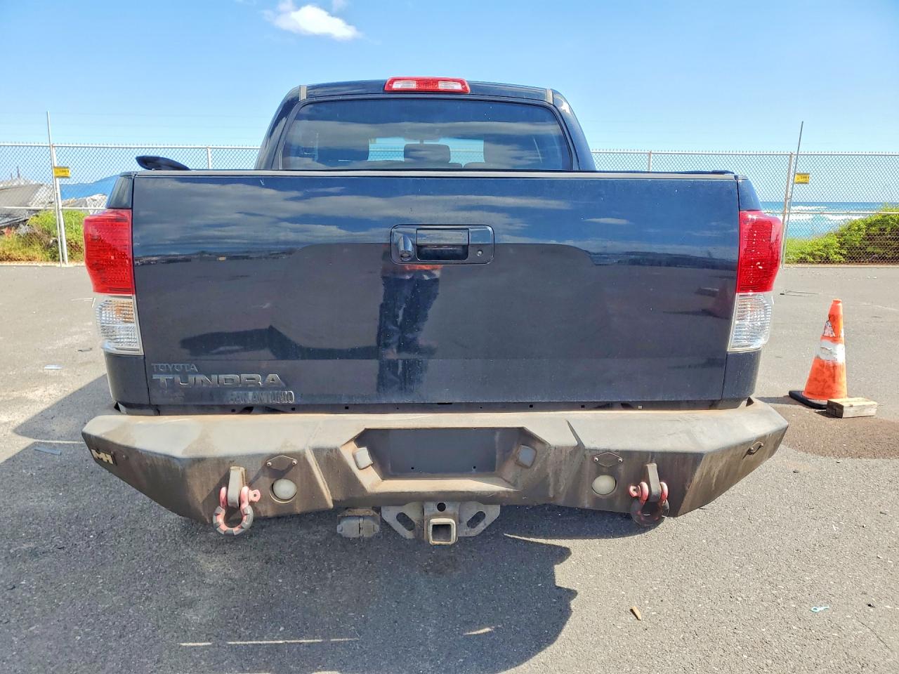 Toyota Tundra Crewmax Sr5