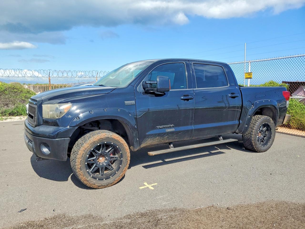 Salvage Toyota Tundra Image
