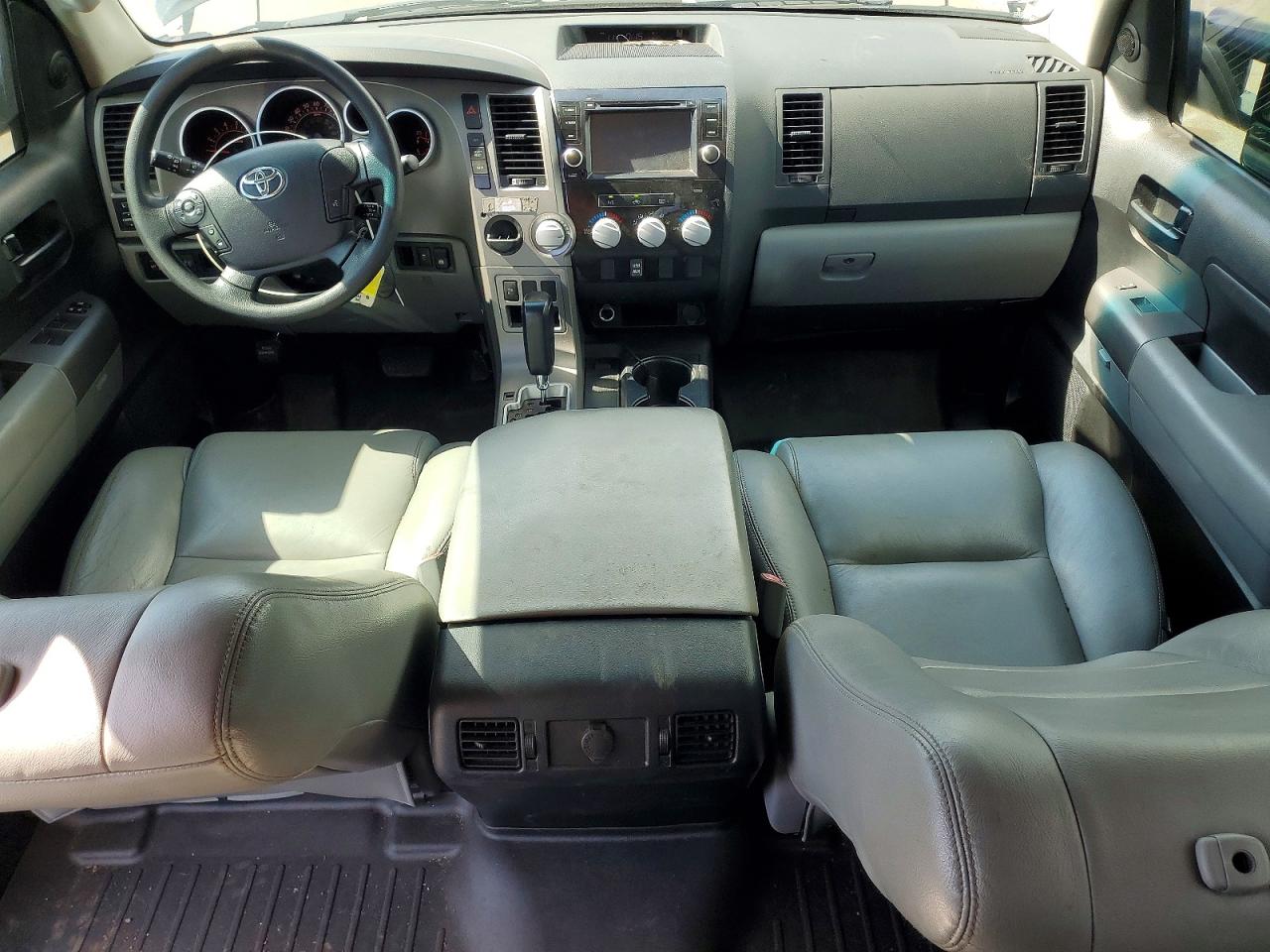 Toyota Tundra Crewmax Sr5