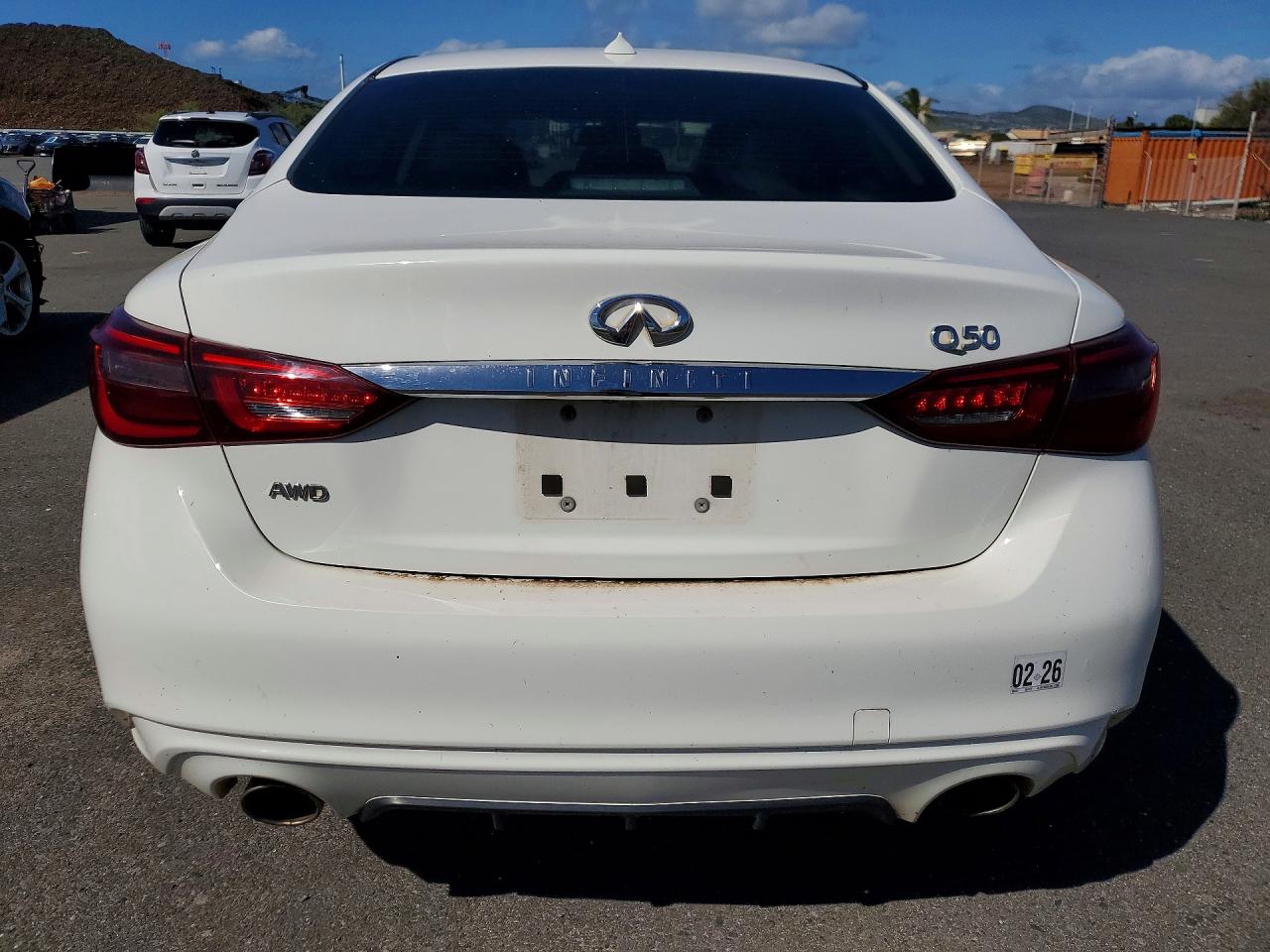 INFINITI Q50 Luxe