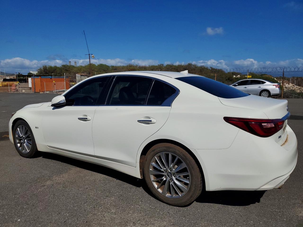 INFINITI Q50 Luxe