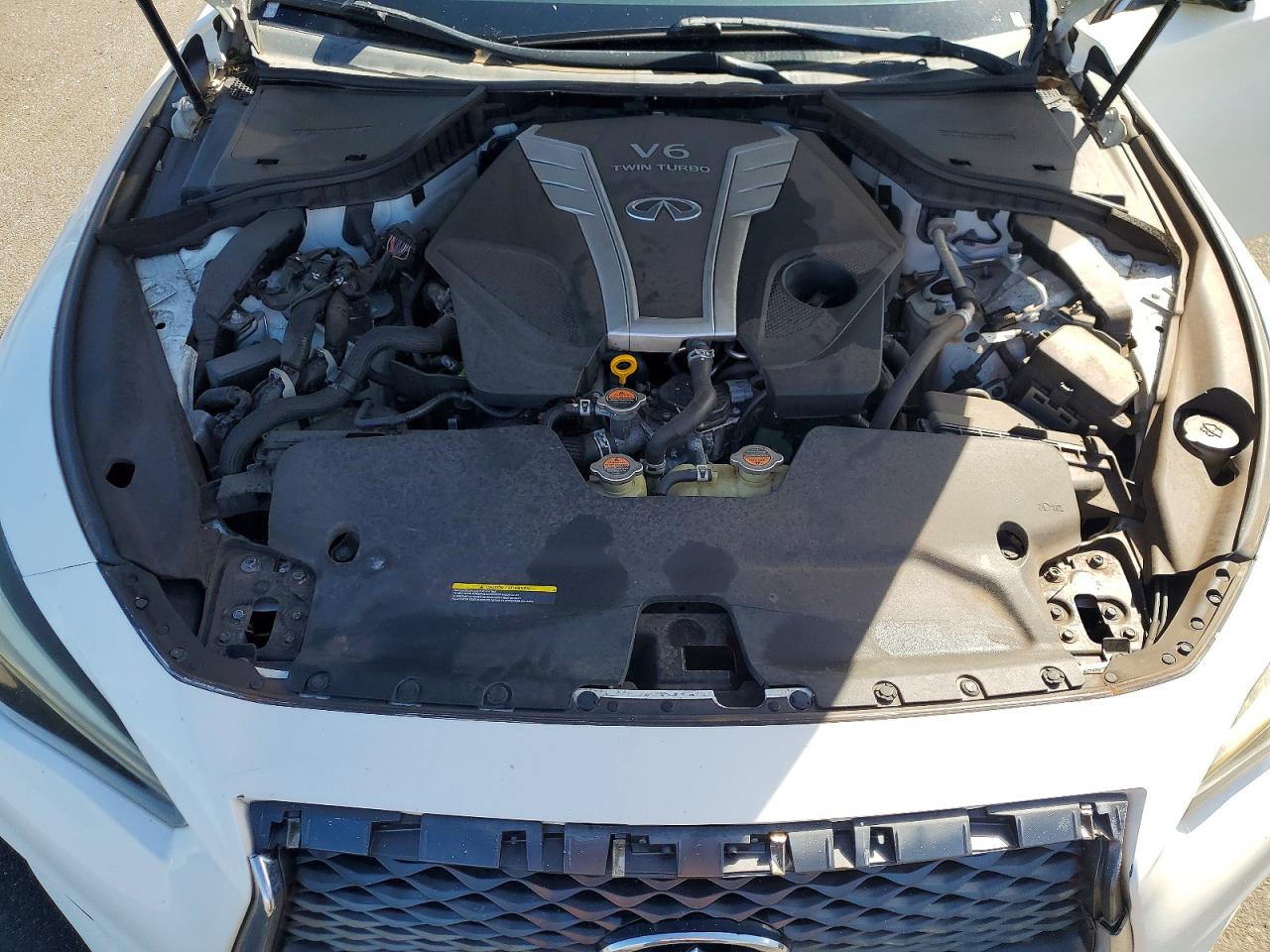 INFINITI Q50 Luxe