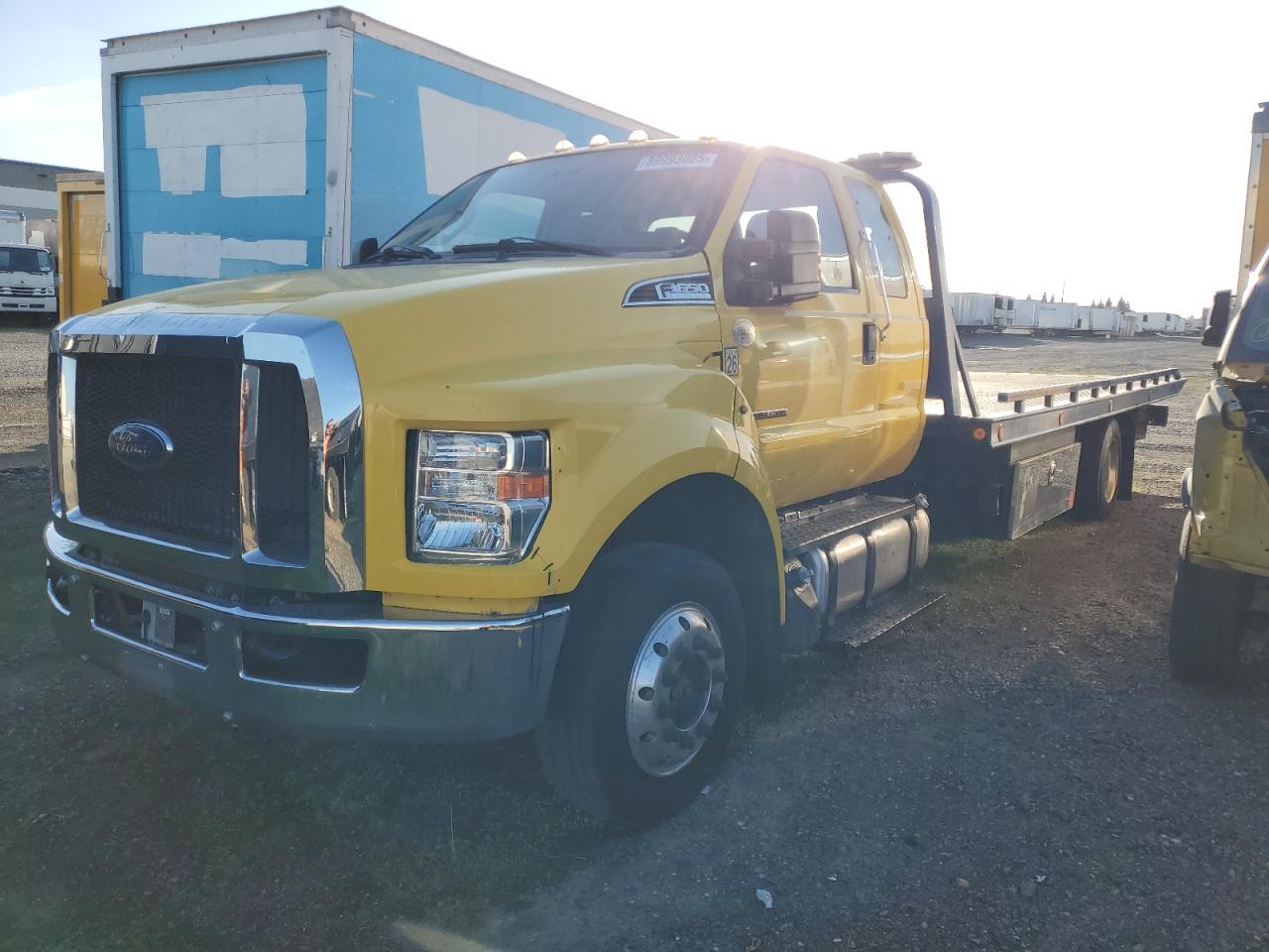 Salvage Ford F-650 Image