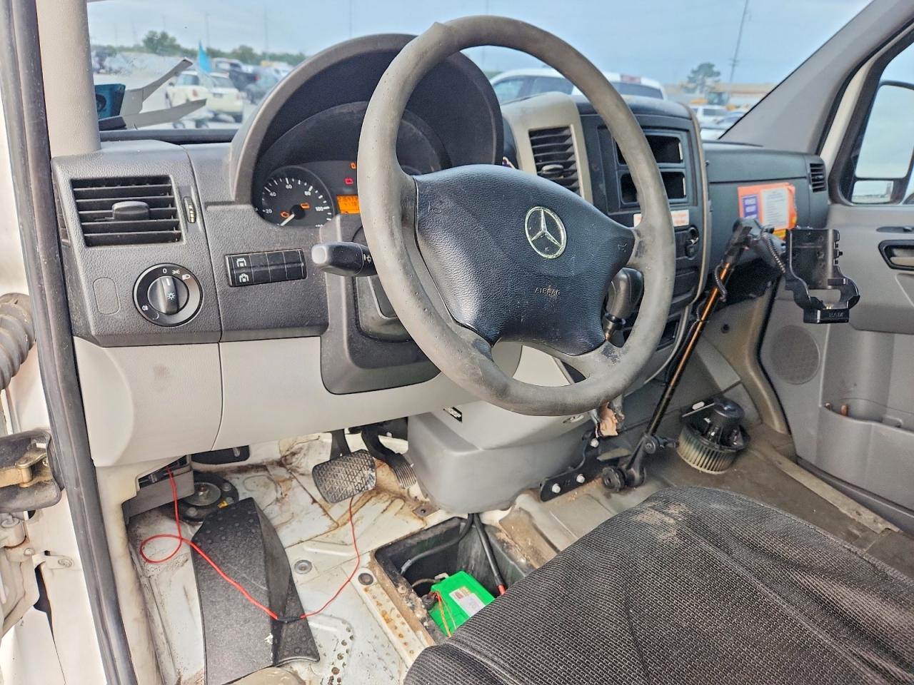 Mercedes-Benz Sprinter 2500