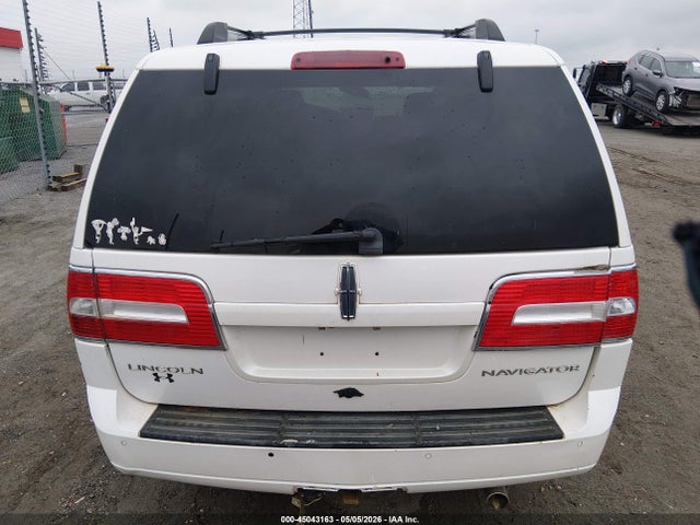 Lincoln Navigator
