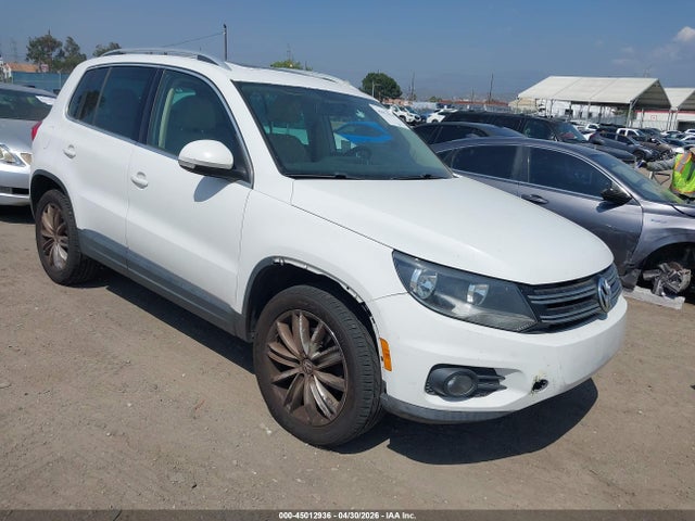 Salvage Volkswagen Tiguan Image