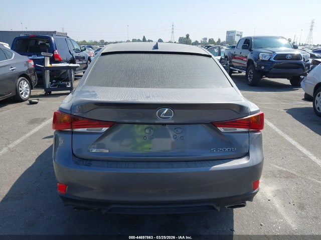 Lexus Is