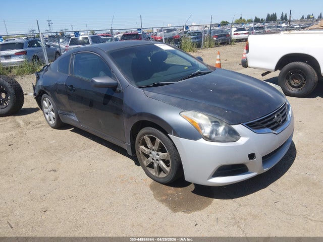 Salvage Nissan Altima Image