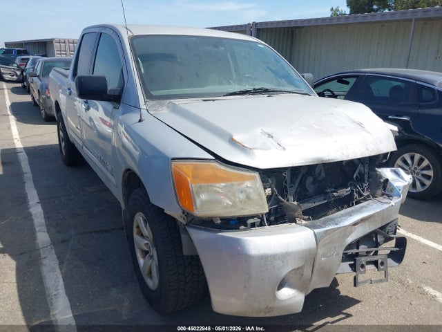 Salvage Nissan Titan Image