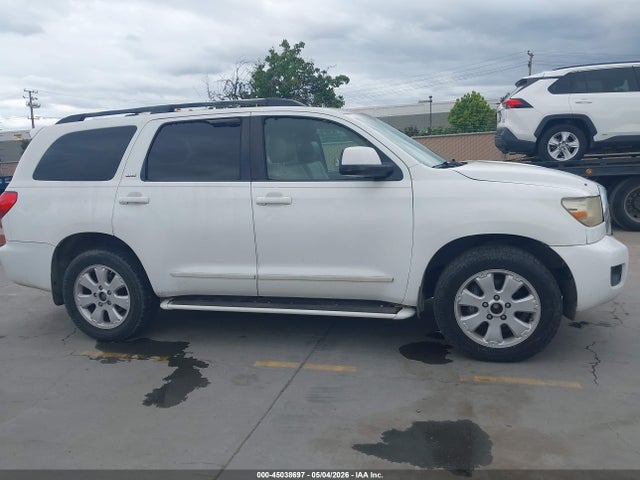 Toyota Sequoia Sr5 5.7l V8
