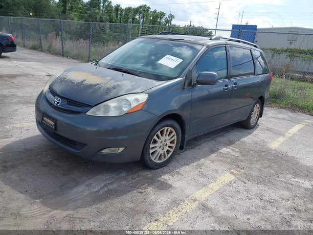 Toyota Sienna Xle