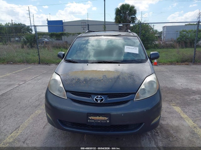 Toyota Sienna Xle