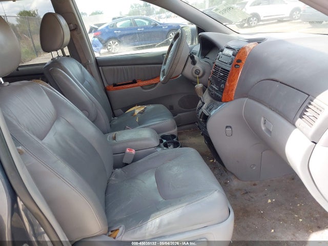 Toyota Sienna Xle