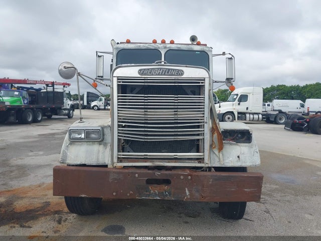 Freightliner Conventional Fld120