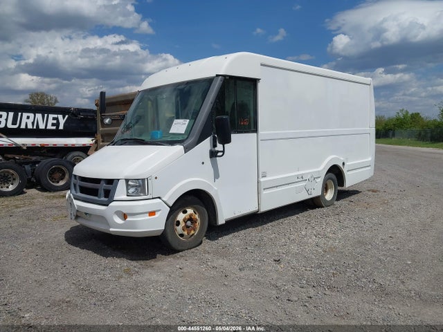 Isuzu Commercial Van