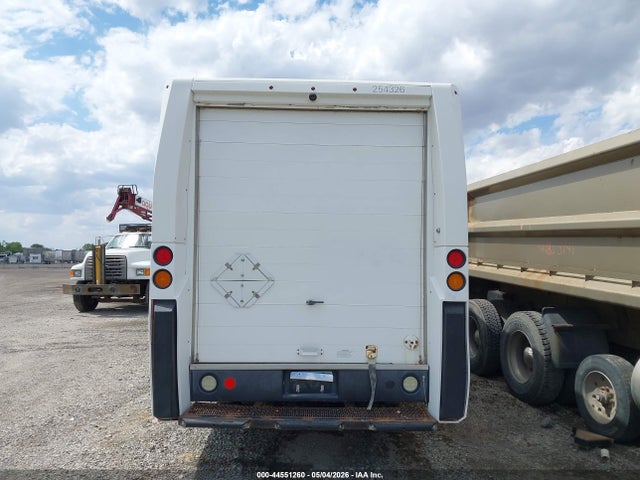 Isuzu Commercial Van
