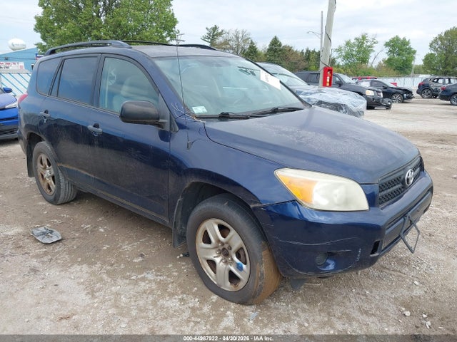 Salvage Toyota RAV4 Image