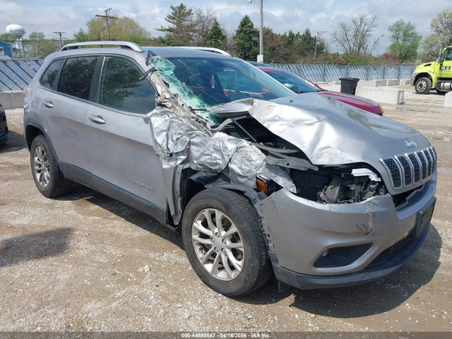 Salvage Jeep Cherokee Image