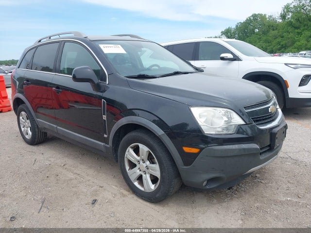 Salvage Chevrolet Captiva Image